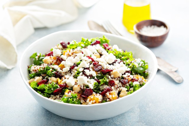 Quinoa & Almond Salad